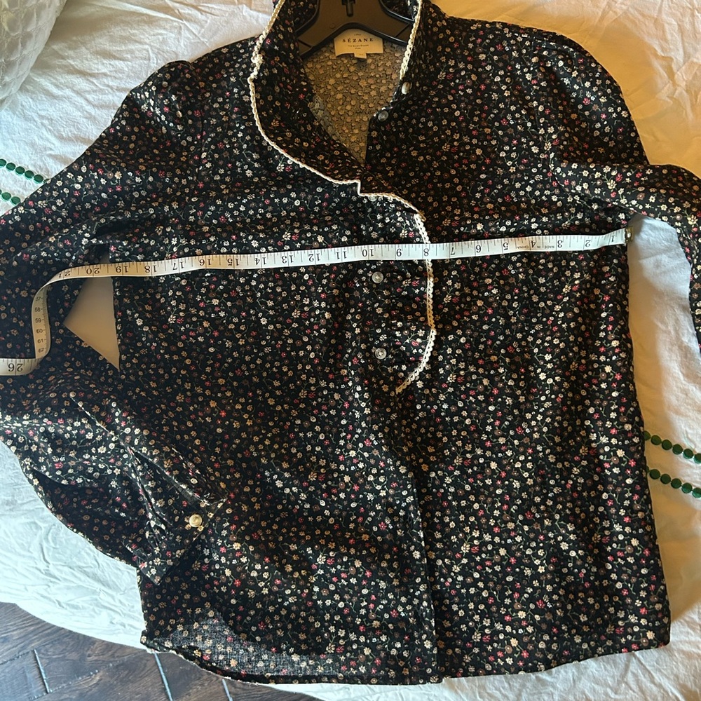Sezane’s Angelina floral shirt - Picture 3 of 3